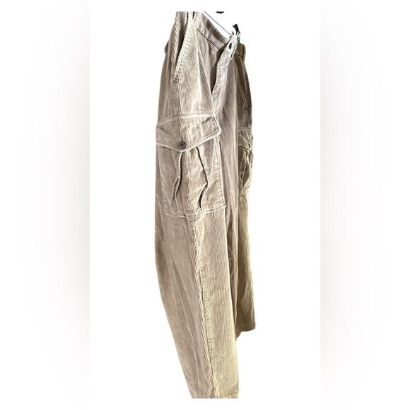 L.L Bean men’s corduroy cargo pants
 Sz 38-30 - Picture 9 of 16